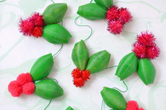 Pasta Holly Garland